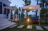 Laemsing Whitehouse Resort Hoteles en Laem Sing