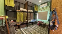Carob Hostel Hotel a 