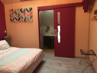Le Rouge & Blanc Hotels in Saint-Maurice-le-Vieil