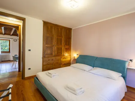 Iris Отели рядом с достопримечательностью «Compagnia Del Lago Azienda Floricola Di Paolo Zacchera»