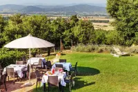 Agriturismo & Cantina Tenuta Casteani Hotel di Roccatederighi