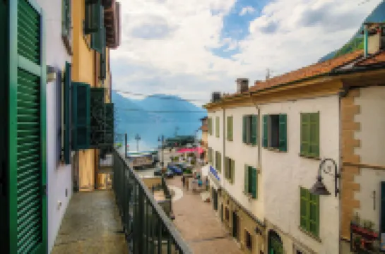 Vicolo Dei Pescatori - by Myhomeincomo