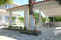Evia Bay Suites & Retreats Hôtels à : Glifa