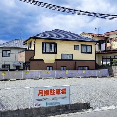 Hotel Frontier