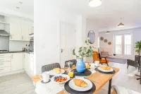 Host & Stay - Davies Close