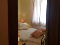 Charming Rooms & Apartments Stelio