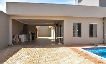 Casa Com Piscina e Wi-Fi em Itapetininga