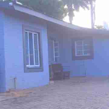 Thullyteams Guesthouse Hotel Exterior