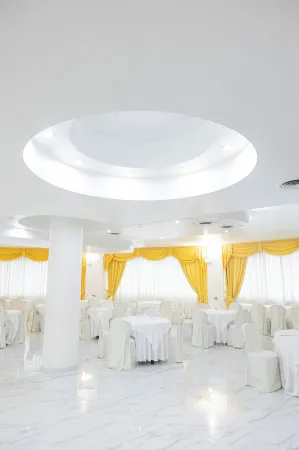 Hotel Sica Отели в г. Монтелла