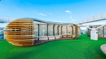 Stunning 1-Bed Apartment in Paranaque Отели рядом с достопримечательностью «Ауэр Леди оф Ботифул Лав Пэриш»