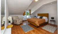 Villa Green Castle