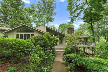 Modern Masterpiece by Avantstay Waterfront + Private Dock