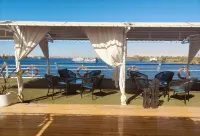 ไนล์ ไบรด์