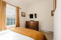 Stunning Room Above Amazing Silks Pub Hoteles en Aldbourne