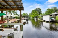 Qt Cottage on Dunn s Creek Fire Pit Kayaks