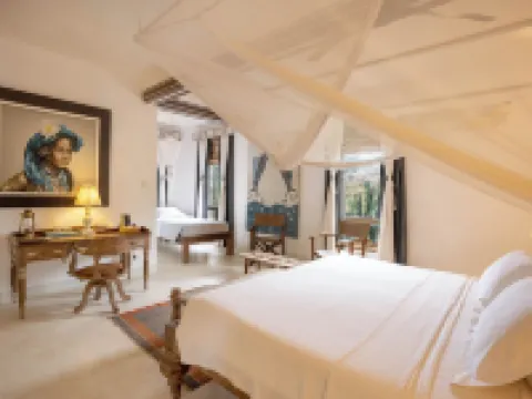 The Majlis Resort Hotels in Shela