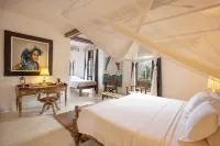 The Majlis Resort Hotels in Shela