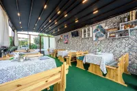 Spa Guest House Valentina - Kolam Renang