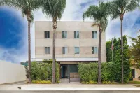 Sirtaj – Beverly Hills Hotels in Beverly Hills