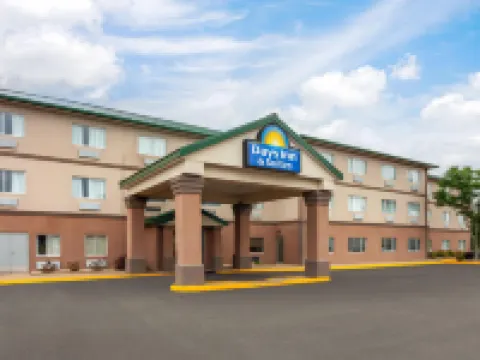 Days Inn & Suites by Wyndham of Morris Hotels in Morris