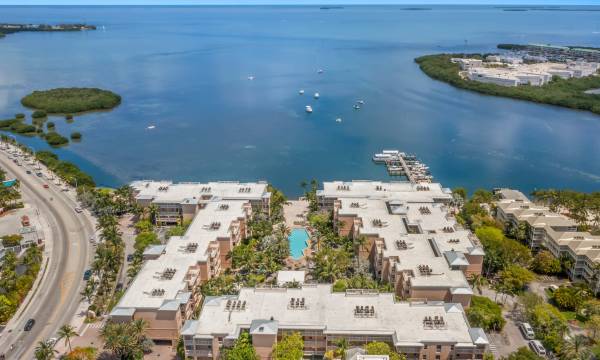 Beachside Resort & Residences