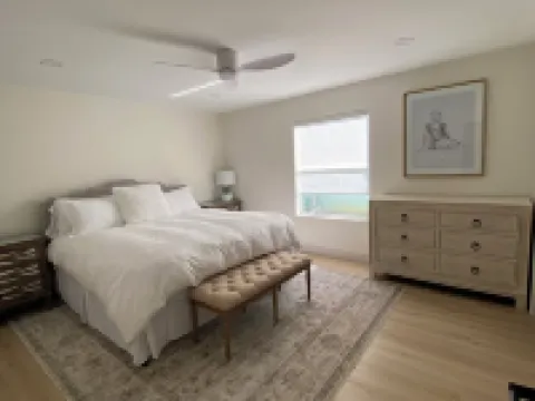 Renovated! Between Two Squares with Golf Cart ! Hotels in The Villages