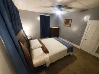 The 1860 - Your family will be close to everything when you stay at here. Hotels in Iola