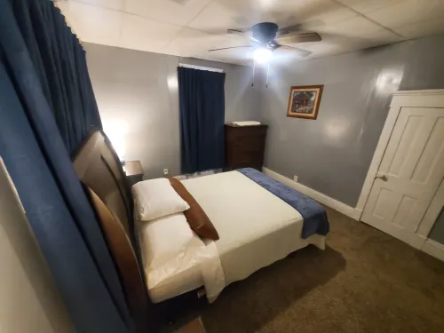 The 1860 - Your family will be close to everything when you stay at here.