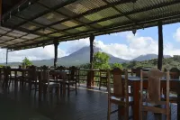Chateau Arenal - breakfast