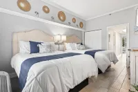 Oceanfront: The Seabatical Suite at Bridgewater Resort / Litchfield By The Sea