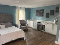 Roomy 6 bedroom home in the heart of Solomons, MD