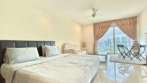JB City Shopping Mall Apartment