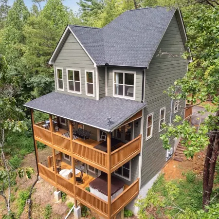 Chasing the Son Cabin 3 Bedroom Cabin by RedAwning
