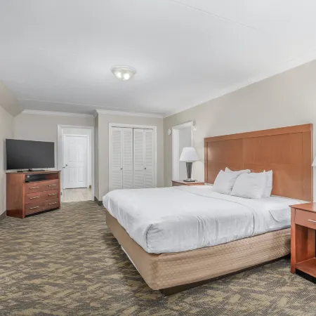 Crossroads Inn & Suites