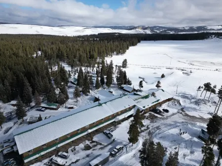 Bear Lodge Resort Отели в г. Дейтон