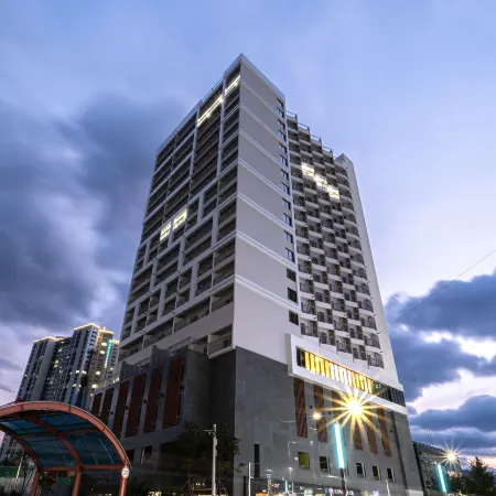 Urbanstay Sokcho Beach C Отели рядом с достопримечательностью «Daepohang Port»