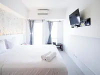 Nice and Comfy Studio at Orchard Supermall Mansion Apartment Hotels in Sambikerep