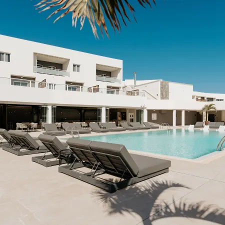 001 Higos Beach Boutique Singular Hotel Residence