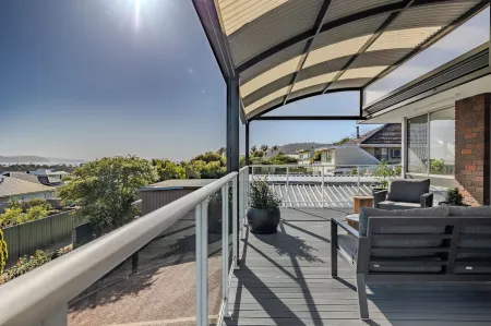 Seaview Heights by the BnB Collection Отели в г. Маунт Кларенс