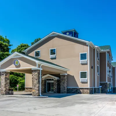 Cobblestone Hotel & Suites - Erie Hotels near Presque Isle State Park