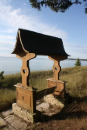 8 Miles Of Sand Beach To Explore ~ Outstanding Sunset Views Over The Lake!