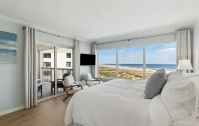 Coastal Luxe Retreat walking distance to the Amelia Island Concours d'Elegance