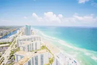 Free Beach Lounges, Umbrella and Free Parking in the Beautiful Oceanfront Condo