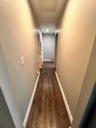 Charming 2-bedroom upper duplex in fabulous Detroit minutes from downtown!