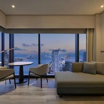 Courtyard by Marriott Danang Han River Отели рядом с достопримечательностью «Хан- Ривер»