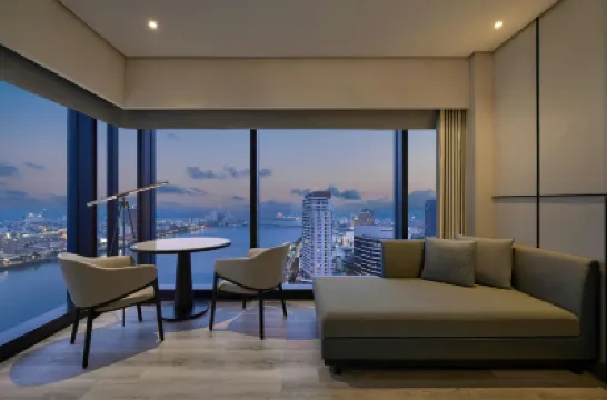 Courtyard by Marriott Danang Han River ダナン博物館周辺のホテル