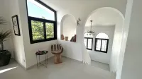 La Casa del Perro Rosa, Cancún Downtown