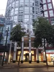 "Elegant Unique Downtown Vancouver Loft: Comfort & Convenience Combined"