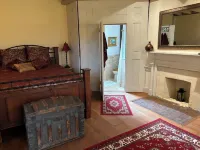 Experience Tranquility and Charm at the Perfect Getaway above Gatehouse Winery!