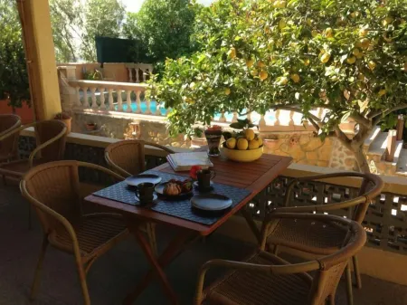 Spacious house for 6 people on ONE level no stairs !!